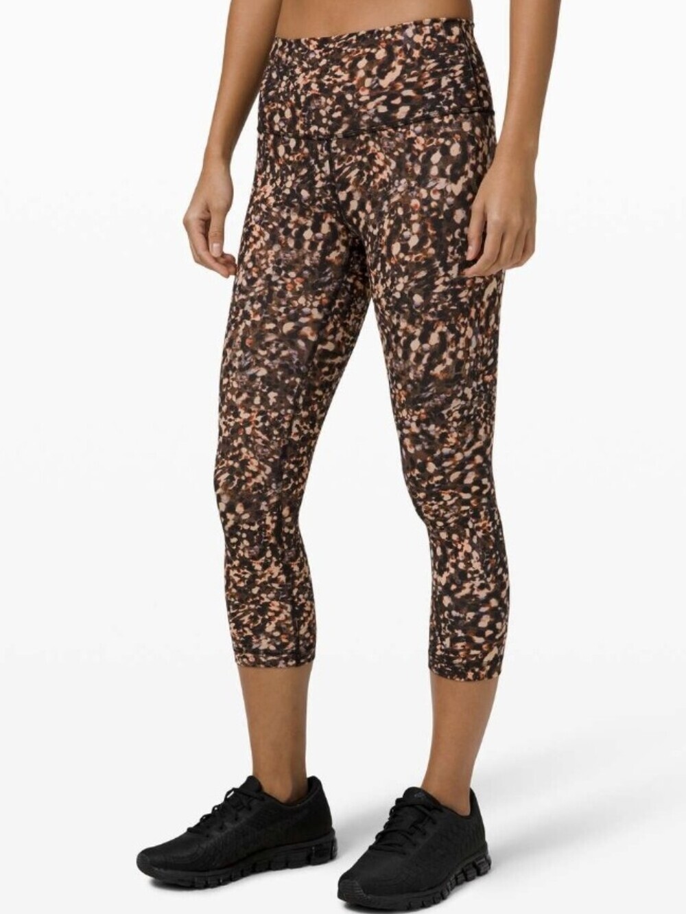 Lululemon Wunder Train High-Rise Crop 20". Luxtreme. Motion Flux Multi. Crop. 6.